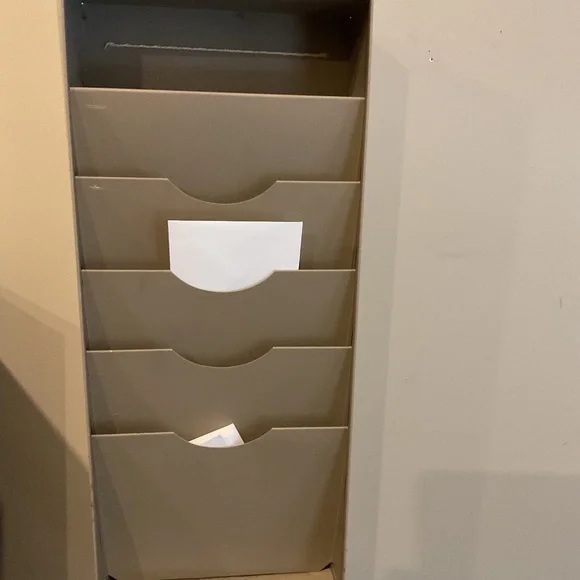 Organizer - Picture 1 of 3